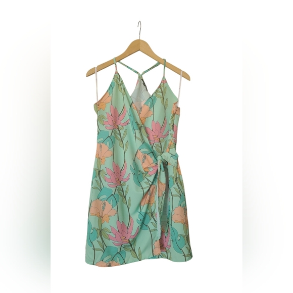 Lulu's Pastel Floral Wrap Dress Size  M - Picture 2 of 4